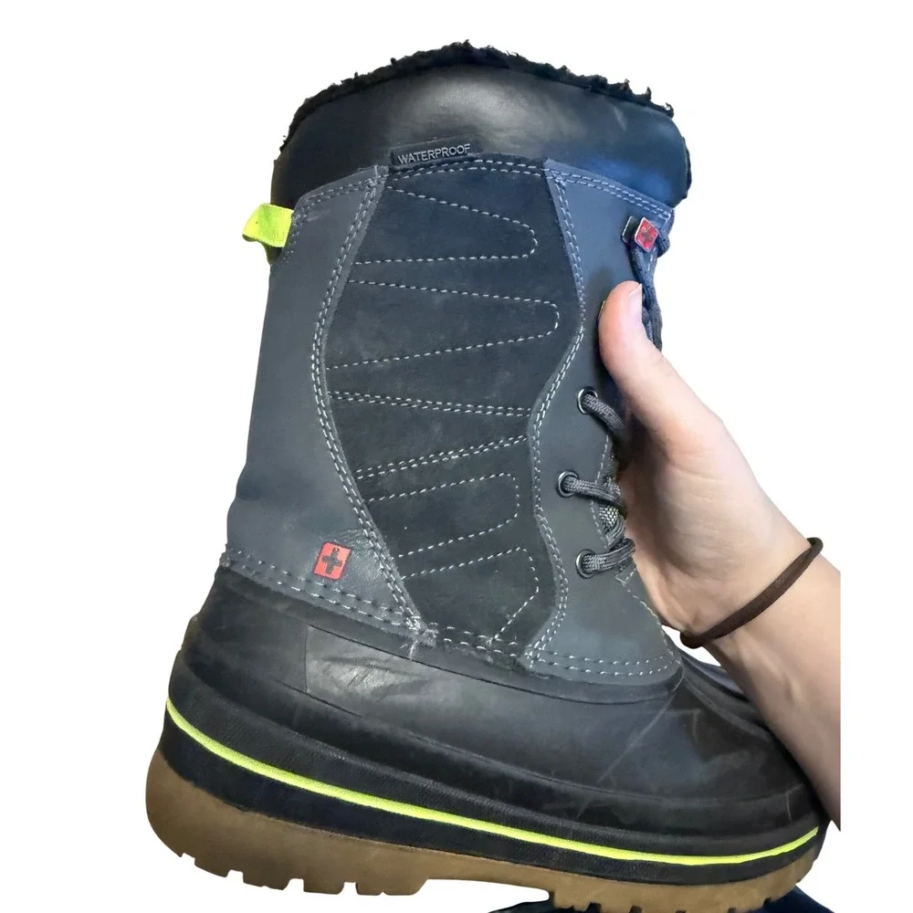 Swiss Tech Winter Boots Duck Black Yellow Trim Size 3 Kid Tie Waterproof Cozy